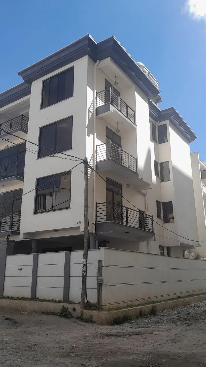 G+3 House 210 Sqm Ayat Compound – photo 7