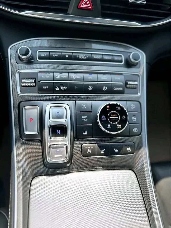 Hyundai Santa Fe Hybrid 2023 – photo 5
