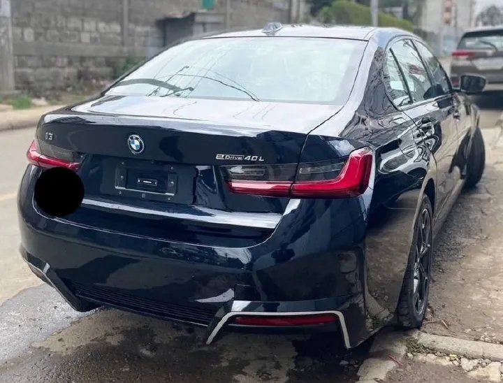 2025 BMW IX3 EV SUV – photo 9