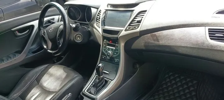 Hyundai Avante 2012 Automatic – photo 3