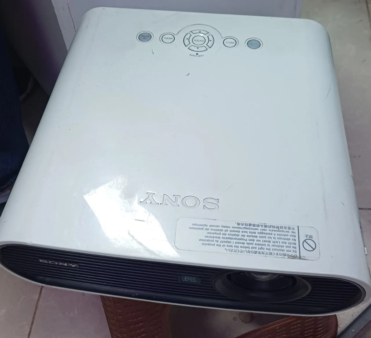 Sony VPL-E57 Projector – photo 4