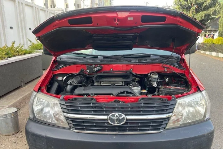 Toyota Dolphin 2011 Diesel Van – photo 7