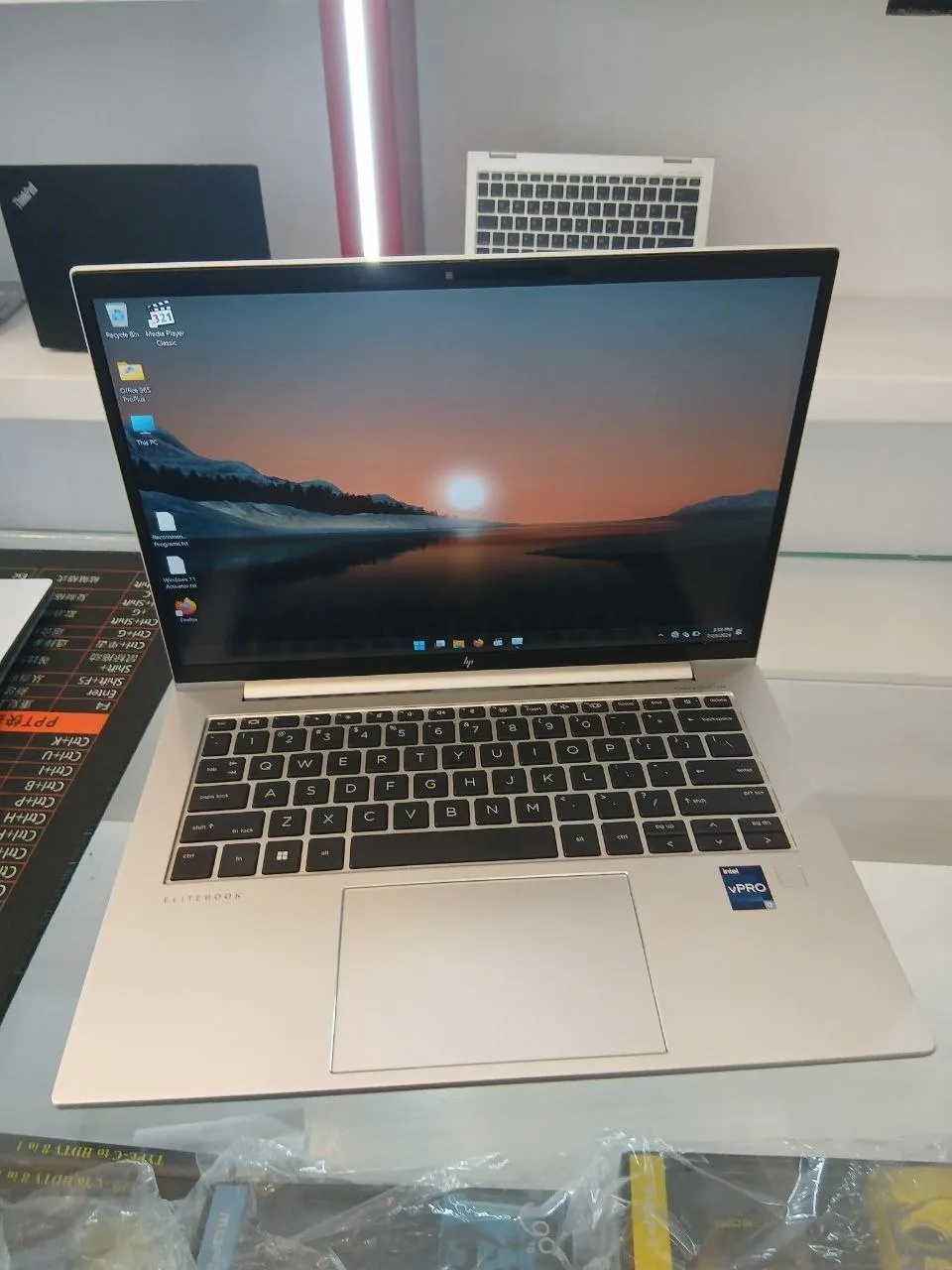 HP EliteBook 840 G9 i7 Laptop – photo 6
