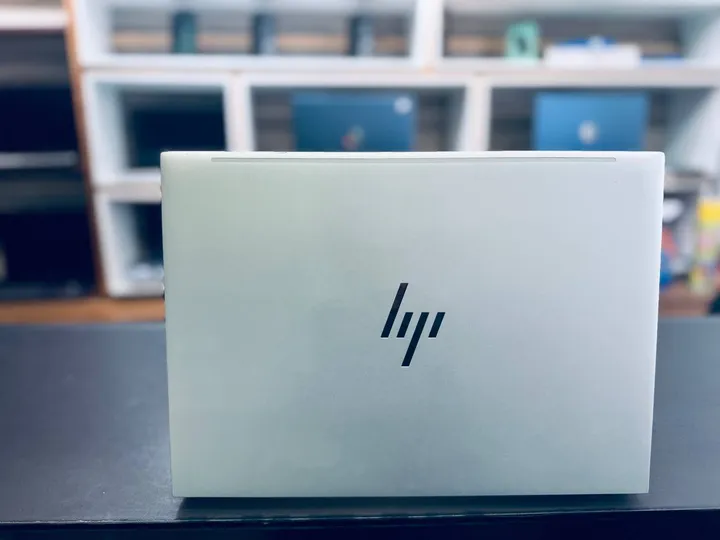 HP EliteBook 840 G11 Ultra 7 – photo 3