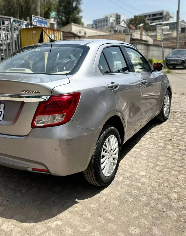 Suzuki Dzire 2022 Automatic – photo 4