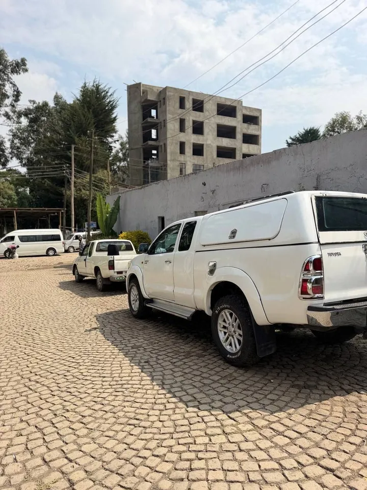 Toyota Hilux King Cab 2010 – photo 3