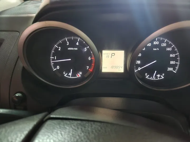 Toyota Landcruiser Prado 2012 – photo 4