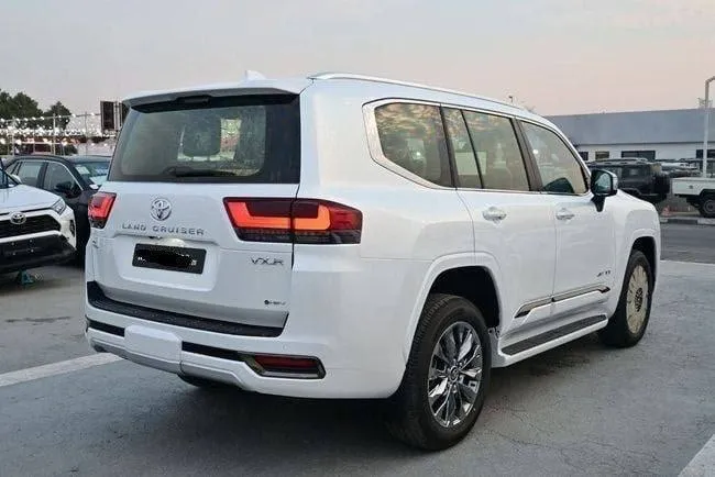2025 Toyota Land Cruiser VXR Hybrid – photo 7