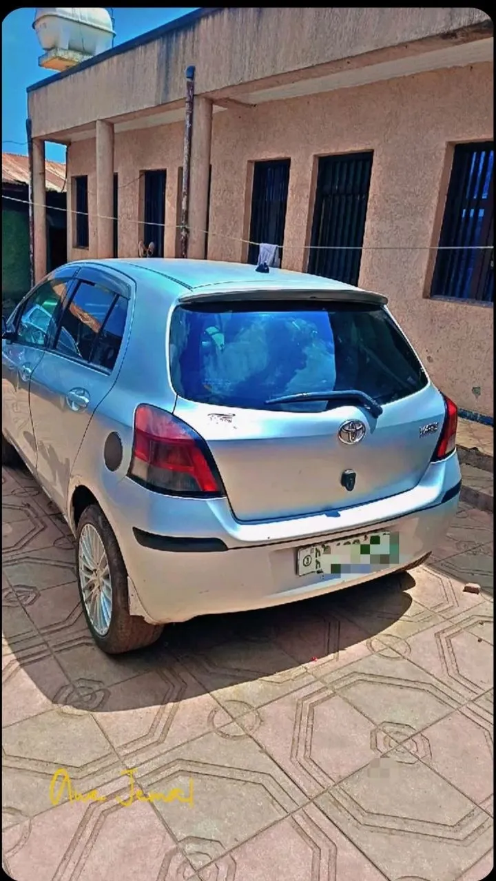 Toyota Yaris Compact 2008 Automatic – photo 3