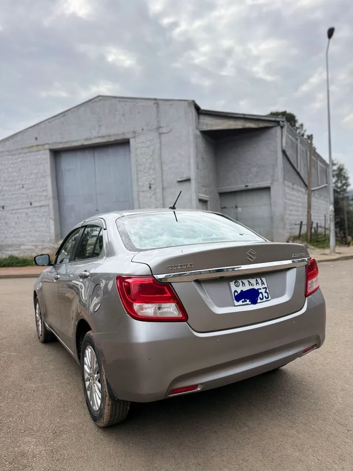 Suzuki Dzire 2022 Automatic – photo 4