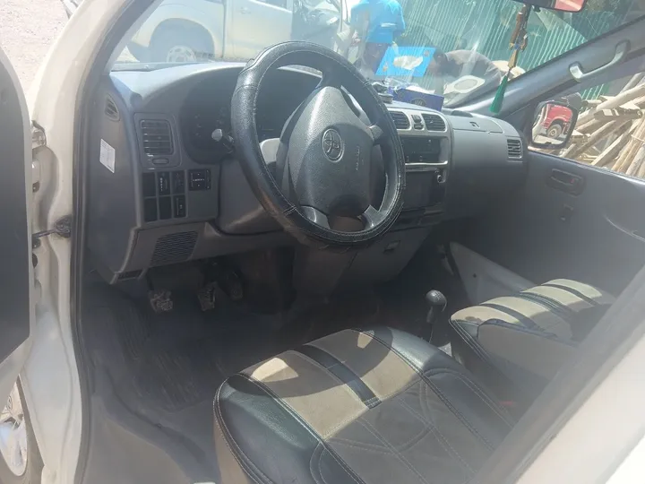 Toyota Shark 2007 Manual Van – photo 4