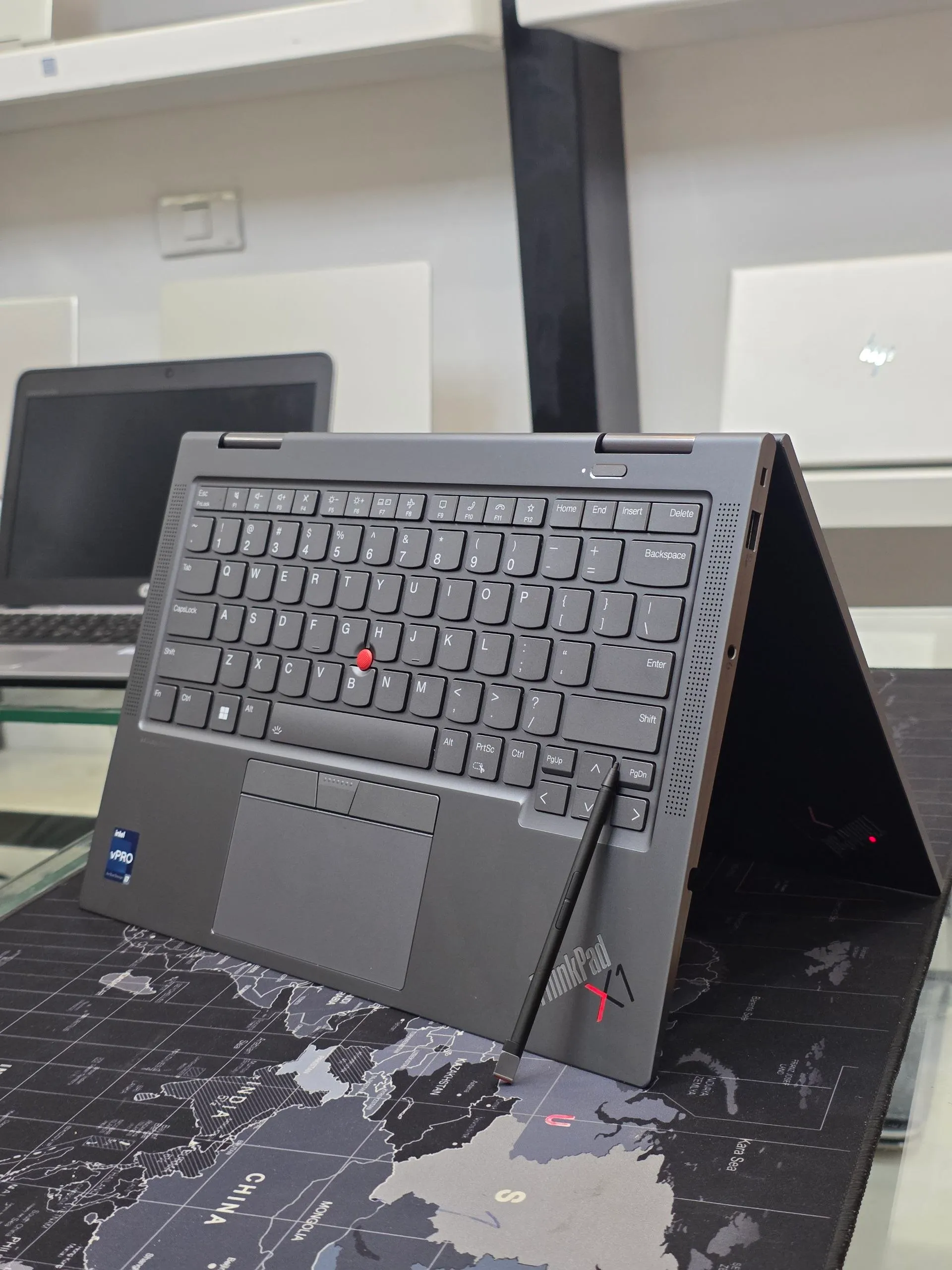 Lenovo X1 Yoga 13th Gen Laptop – photo 3