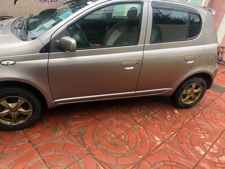 Toyota Vitz 2001 Automatic – photo 4
