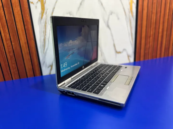 HP EliteBook Core i7 Laptop – photo 4