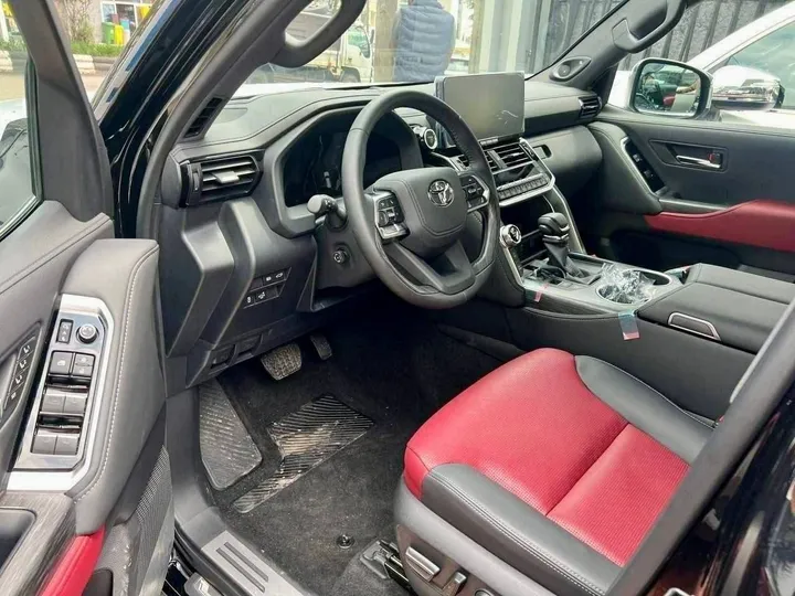 Toyota Land Cruiser VXR V6 2022 – photo 3