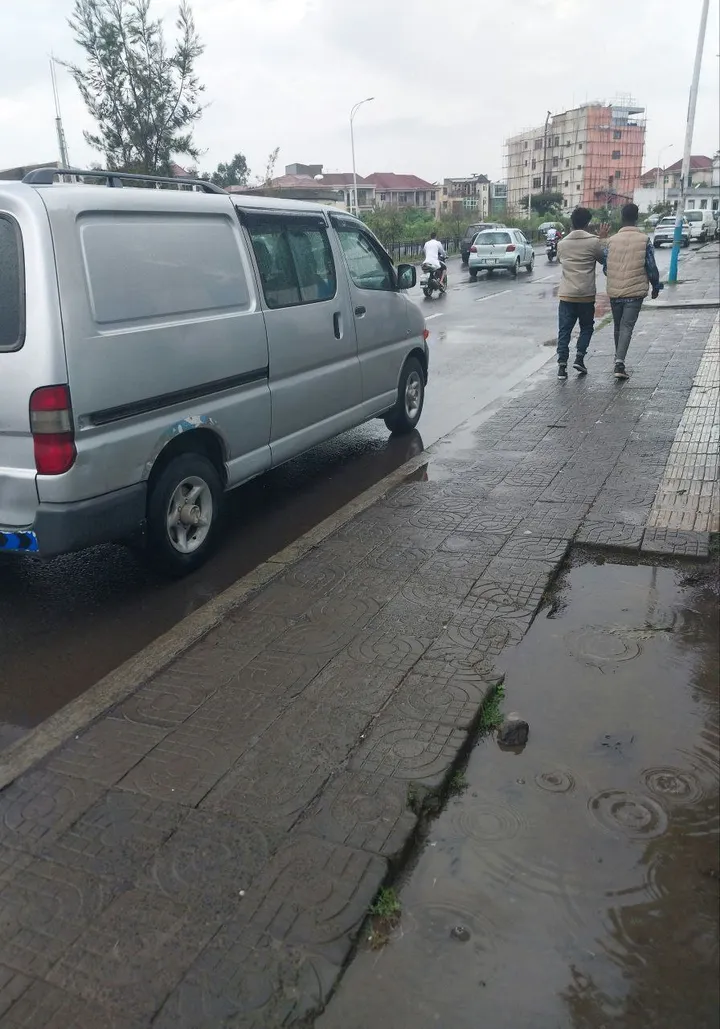Toyota Hiace 2006 Panel Van – photo 3