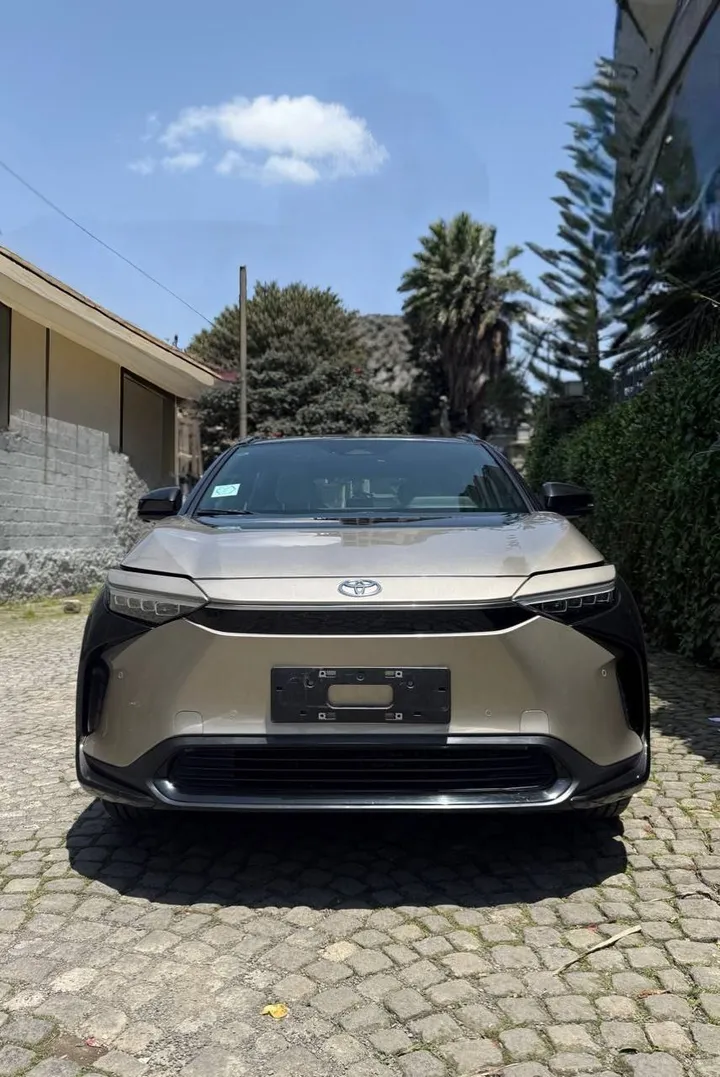 Toyota BZ4X EV 2022 – photo 3
