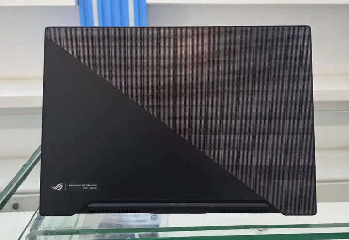 ASUS ROG Zephyrus M15 i7 RTX 2070 – photo 3