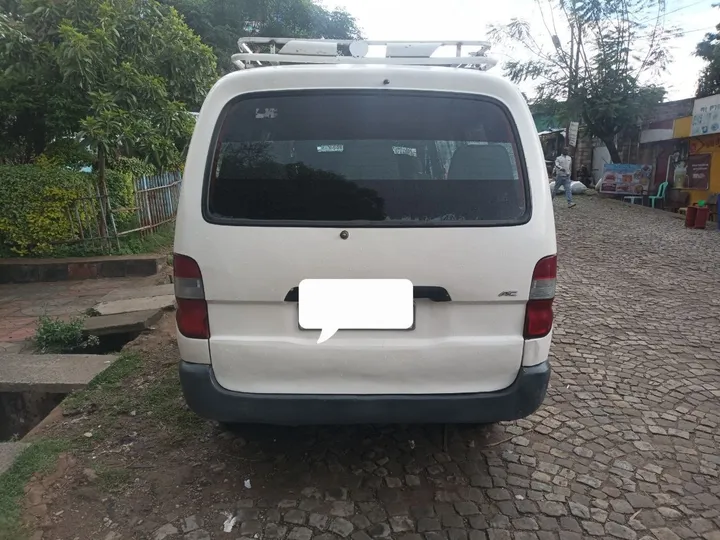 Toyota Hiace 2003 D4D Van – photo 10