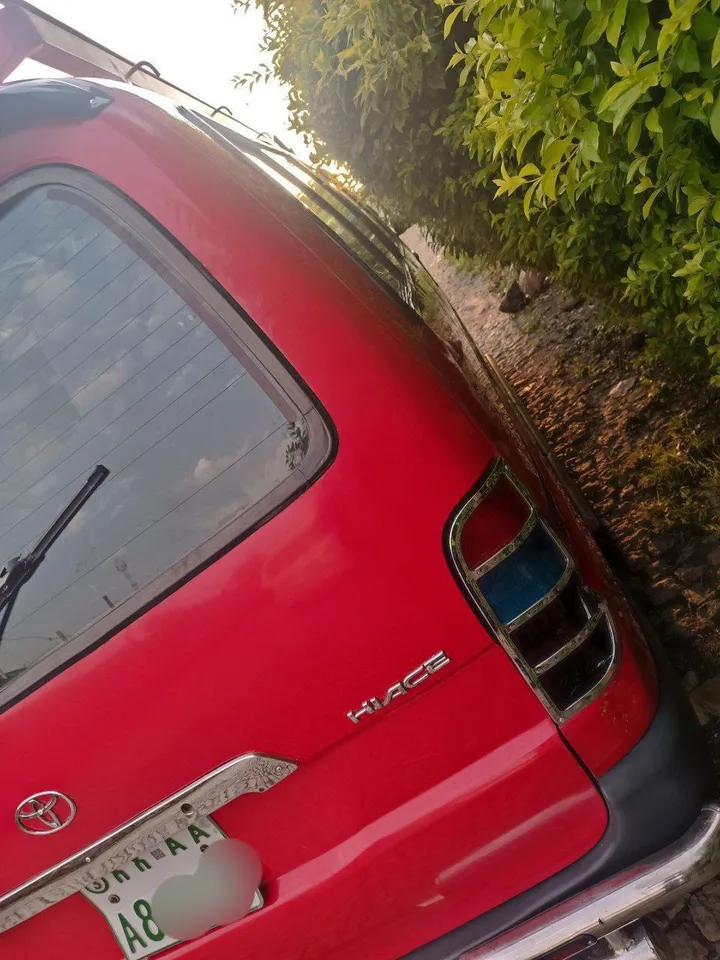 Toyota Hiace Dolphin 2006 Manual – photo 4
