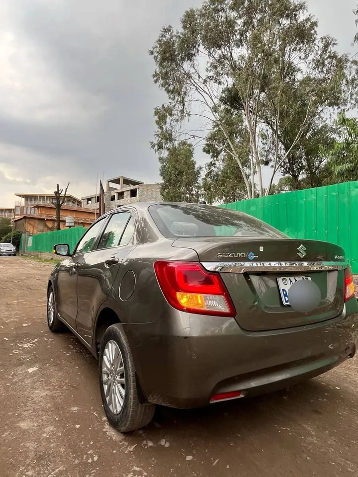 Suzuki Dzire 2021 Automatic – photo 4