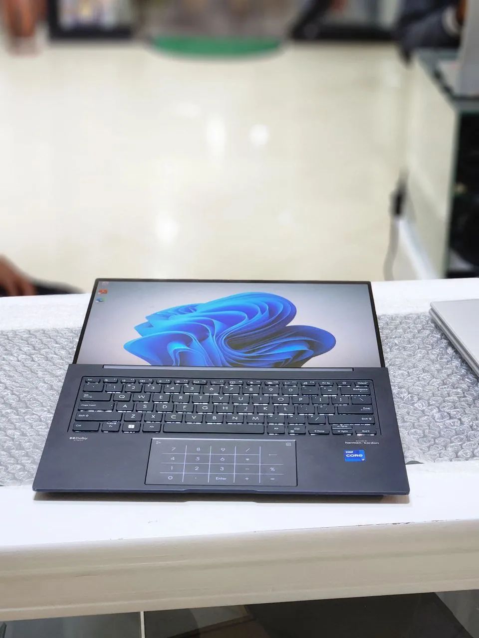 Asus Zenbook 14.5 OLED i7 Touchscreen – photo 4