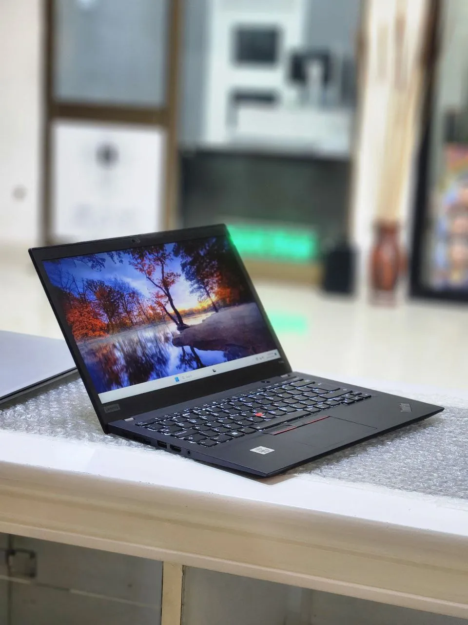 Lenovo T14s Core i5 Touchscreen Laptop – photo 3