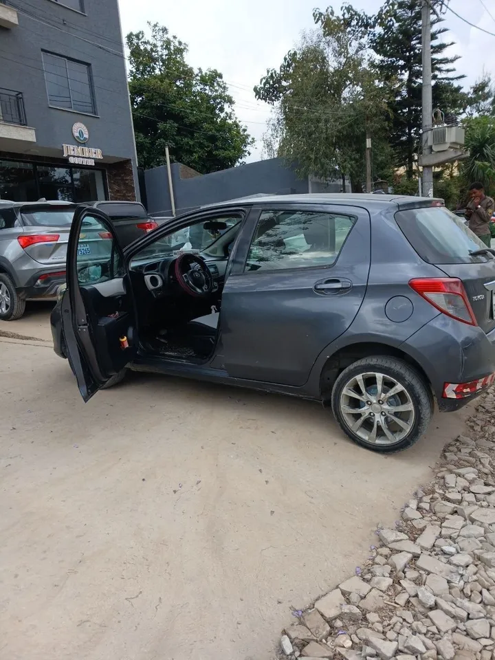 Toyota Yaris Joyla 2012 – photo 7