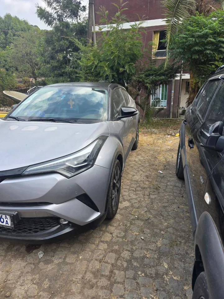 Toyota C-HR 2017 1.2T AWD – photo 4