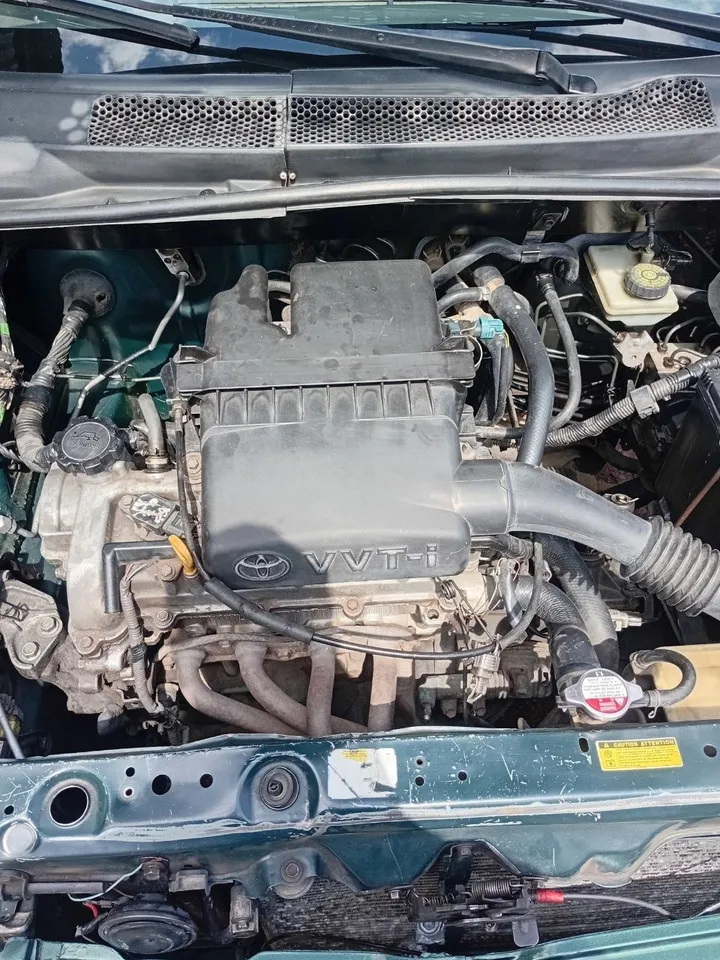 Toyota Yaris 2001 Manual – photo 6