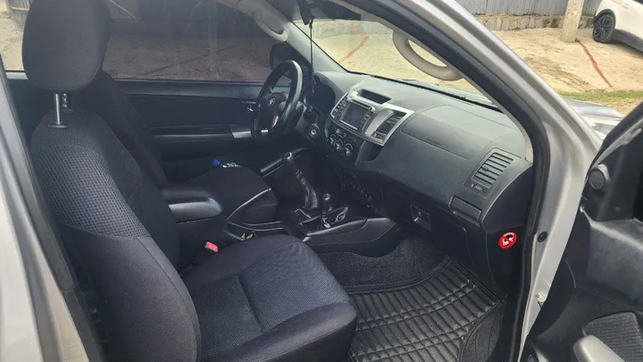 Toyota Hilux Pickup 2014 – photo 3