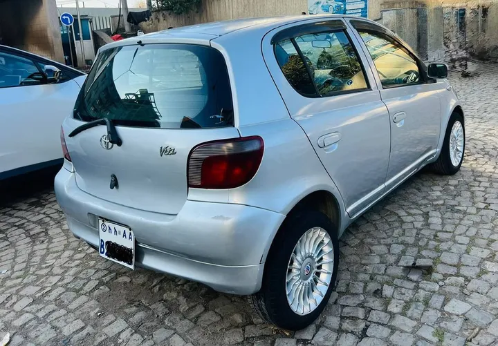 Toyota Vitz 2002 – photo 3