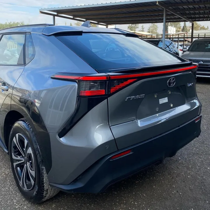2024 Toyota bZ4X EV Crossover SUV – photo 4
