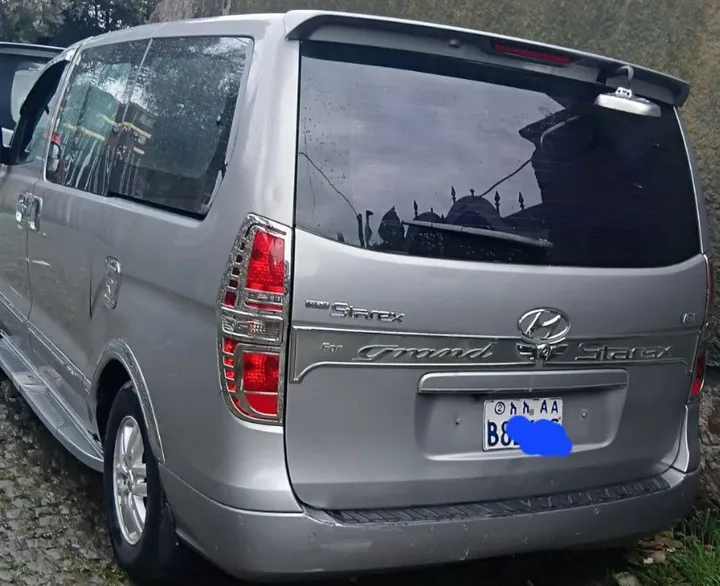 Hyundai Starex 2016 2.5L Diesel – photo 3