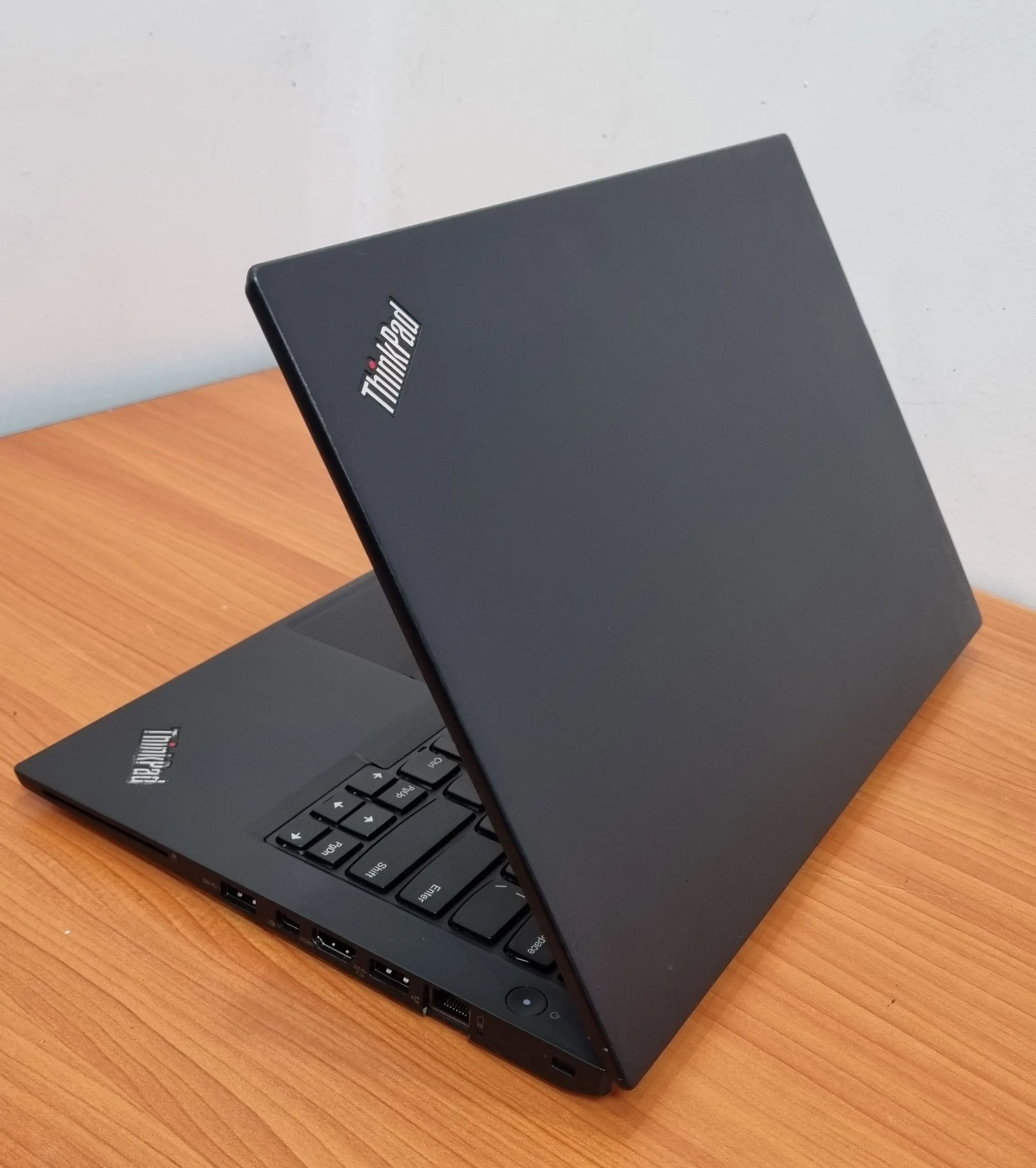 Lenovo ThinkPad T460s i5 Laptop – photo 6