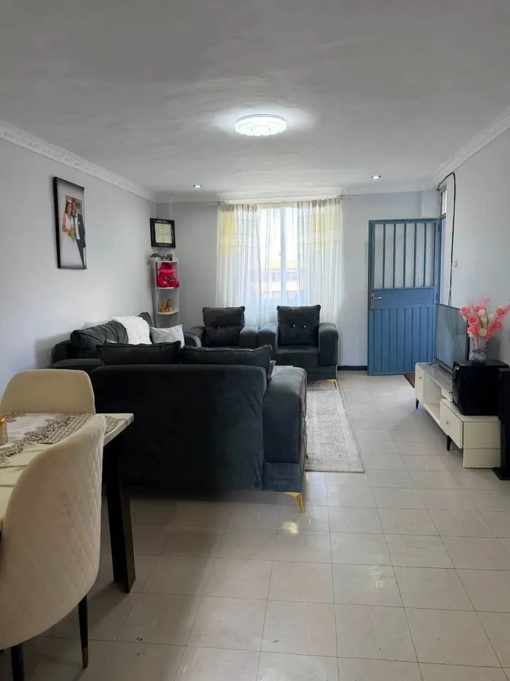 3-Bedroom Summit Condominium 106sqm – photo 3