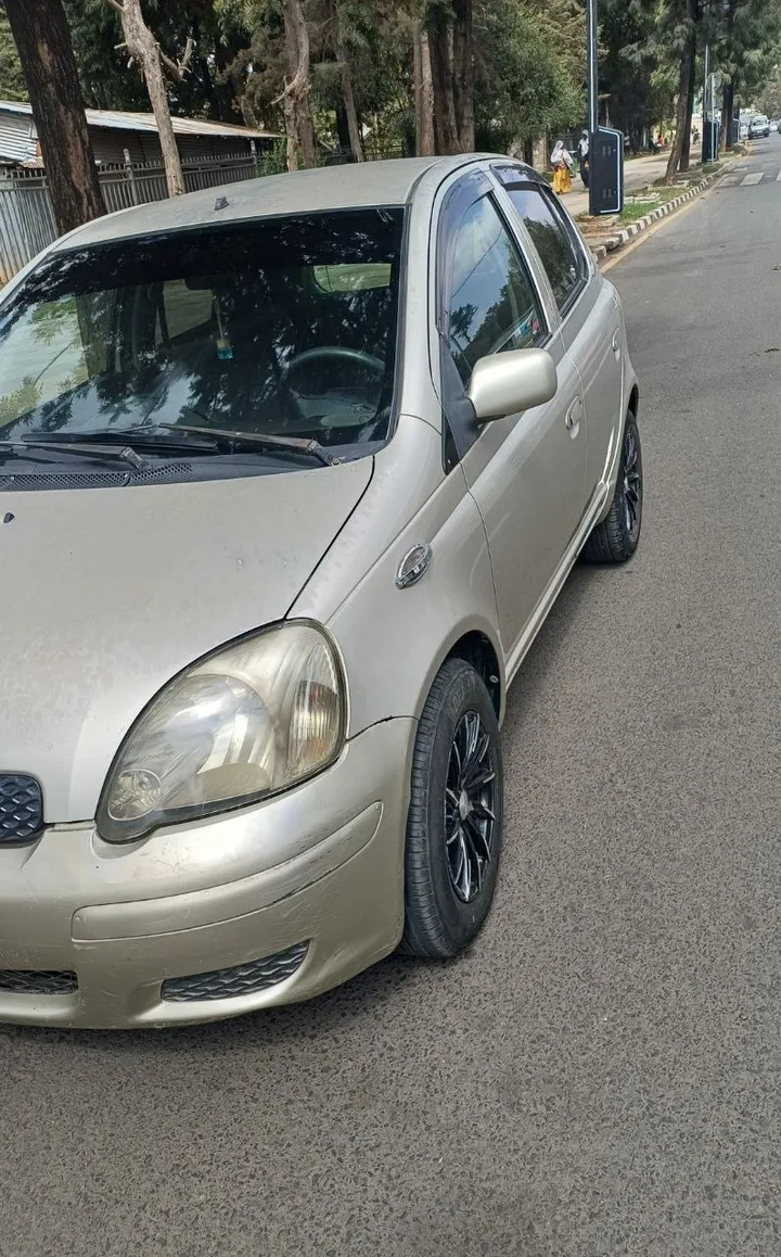 Toyota Vitz 2002 1.0L Automatic – photo 3