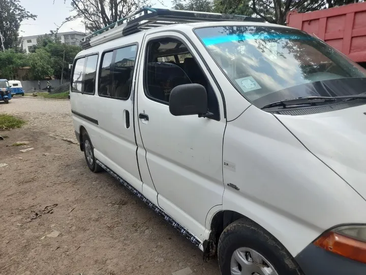 Toyota Hiace 2001 D4D Diesel – photo 3
