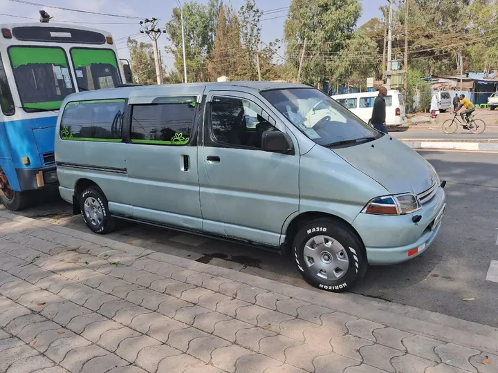 Toyota Hiace Van 1999 Model – photo 3