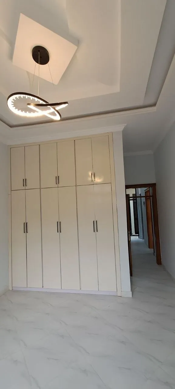 Modern 5 Bedroom Villa House – photo 3