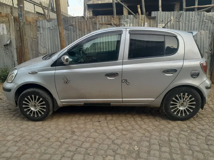 Toyota Vitz 2004 Automatic – photo 3