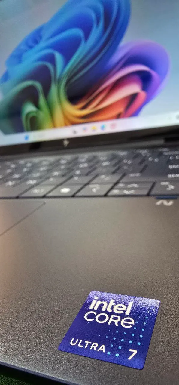 HP Omnibook X Flip Ultra 7 – photo 6