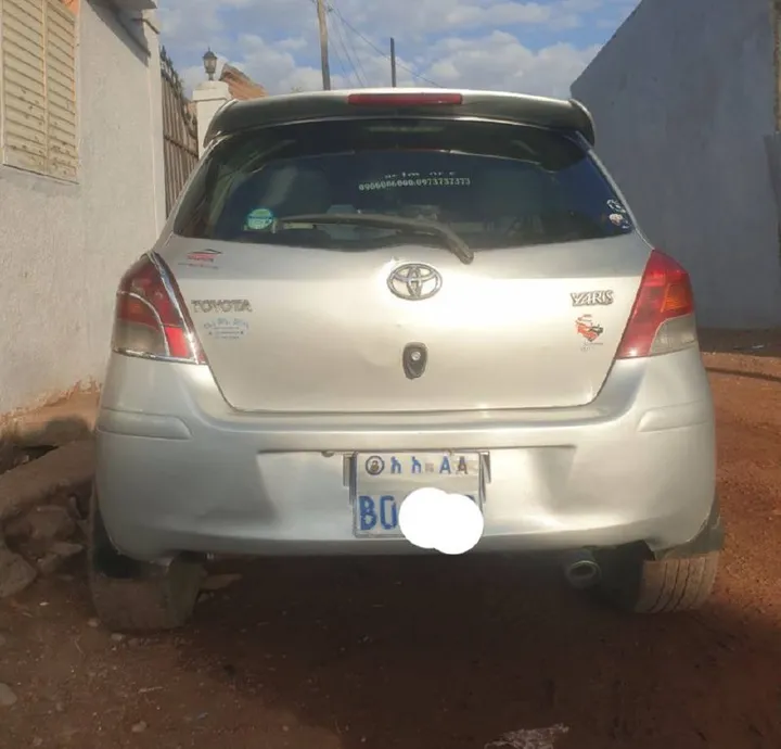 Toyota Yaris Compact 2008 Automatic – photo 4