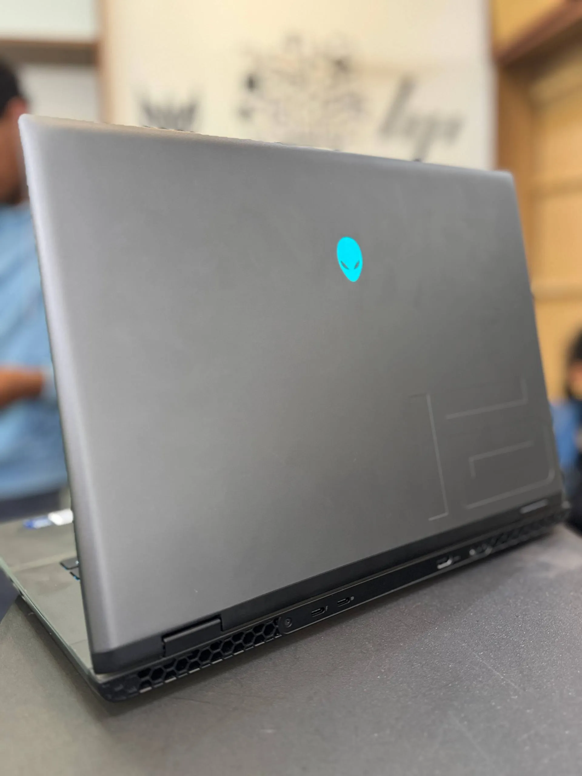 Dell Alienware M16 R2 RTX 4070 – photo 4