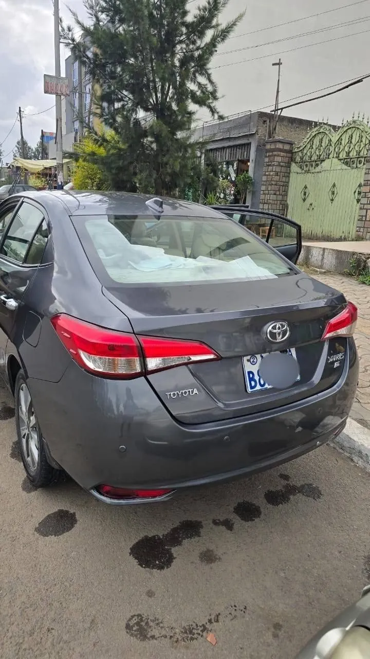 Toyota Yaris Sedan 2020 Automatic – photo 3