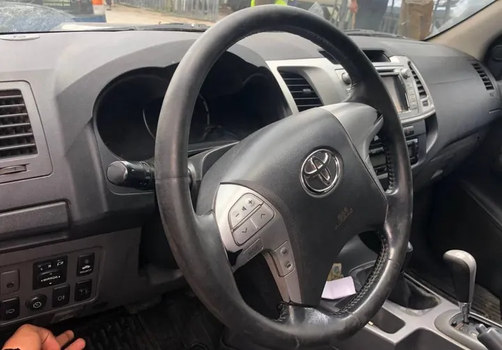 Toyota Hilux 2012 Double-Cab 4WD – photo 5
