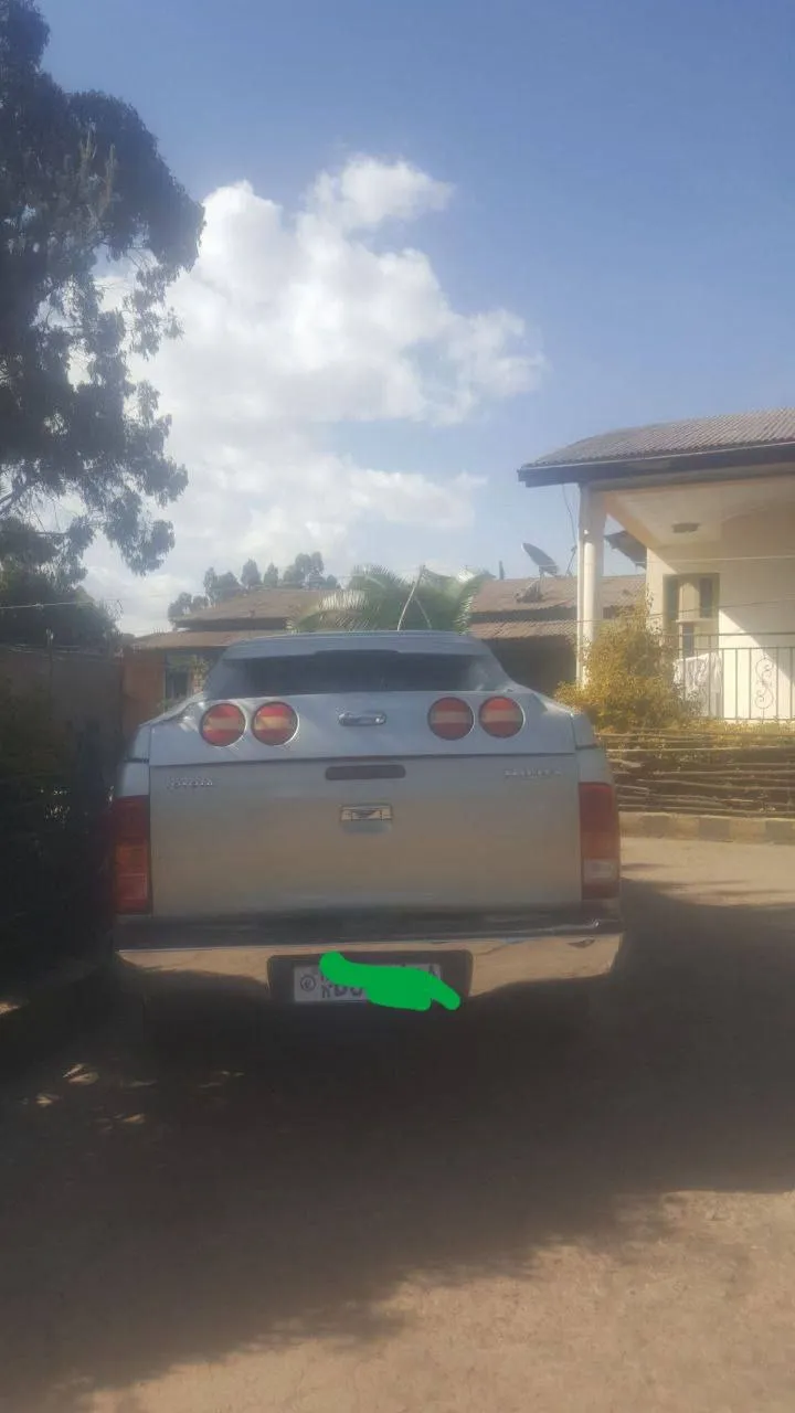 Toyota Hilux 2008 D4D Manual – photo 3