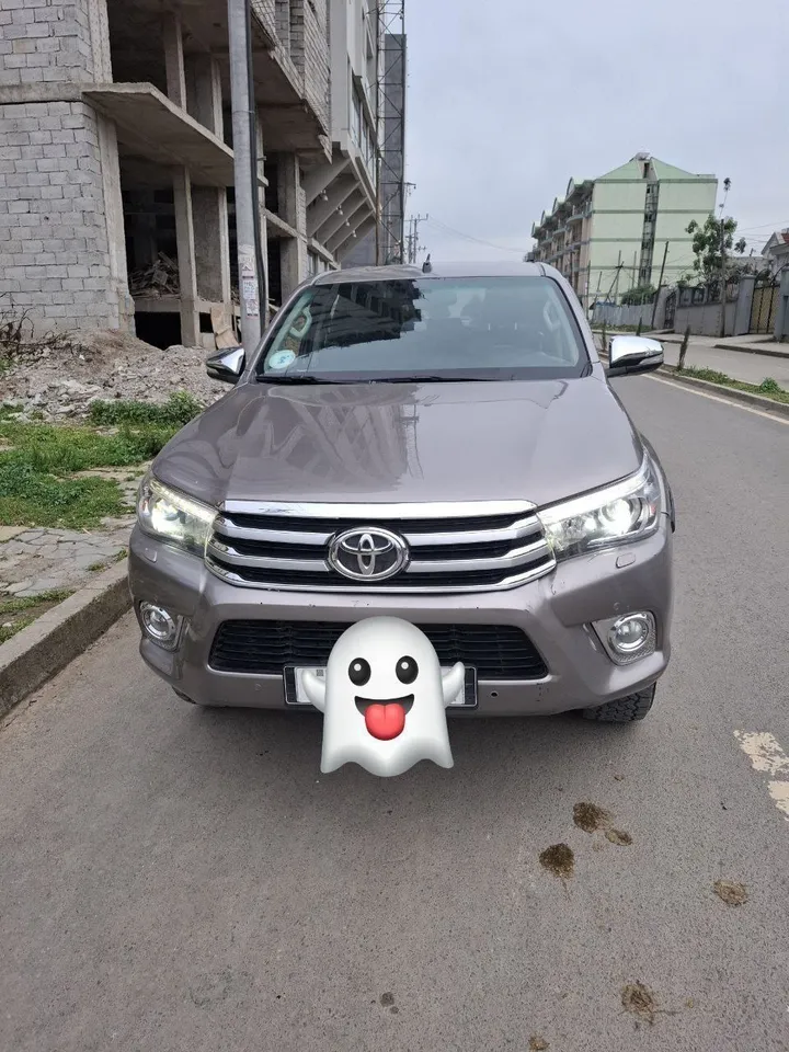 Toyota Hilux 2017 Automatic – photo 7