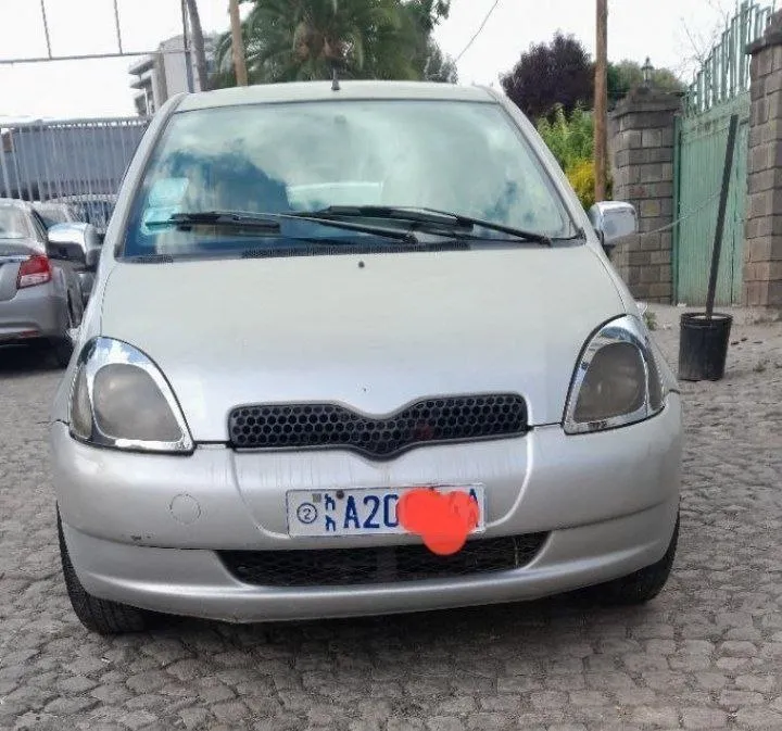 Toyota Vitz 2001 Automatic – photo 3
