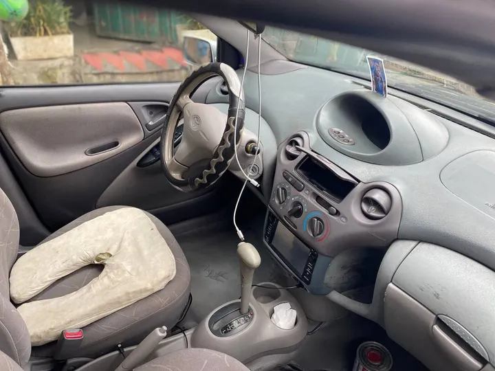 Toyota Platz 2001 Automatic – photo 4